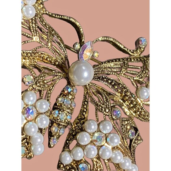 Gorgeous‎ Large Butterfly Brooch - Picture 7 of 8
